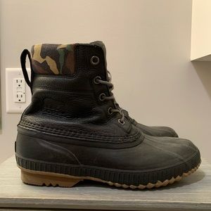 SOLD: Sorel Cheyenne II Premium Camo
